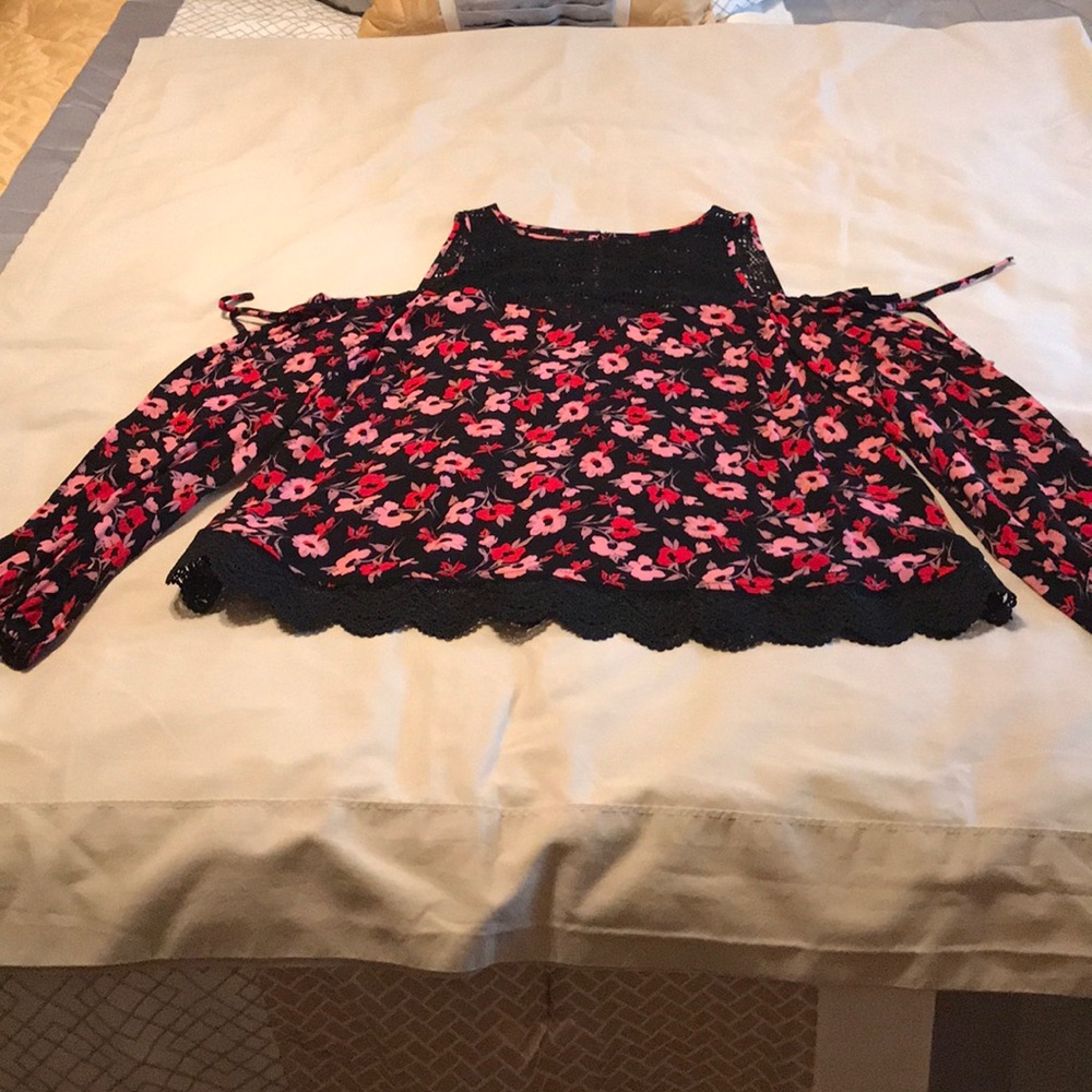 Express Open shoulder top.